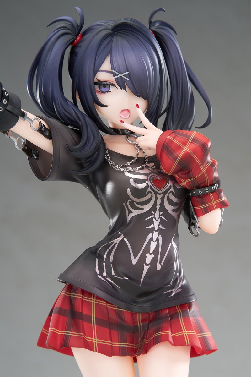 スマホで自撮りするキュートなあめちゃんをフィギュア化！ ネックレス