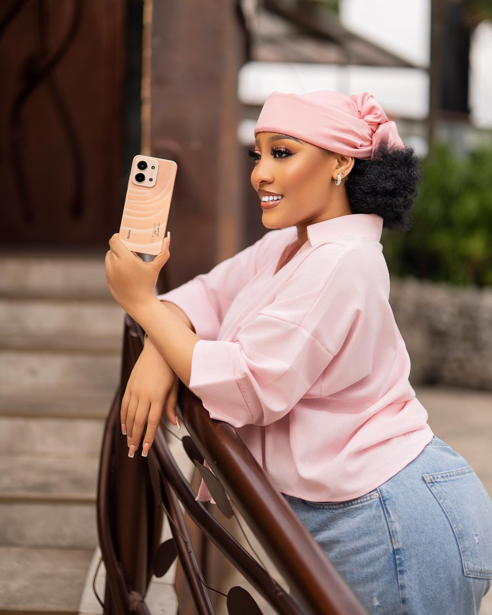 XiaomiGhana's tweet image. Some colors don’t just shine, they define. 🧡
With the REDMI 15C Twilight Orange, you get more than a phone — you get power, style, and confidence.

#REDMI15C #BeyondSightBeyondNight