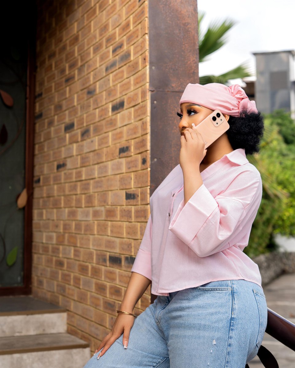 XiaomiGhana's tweet image. Some colors don’t just shine, they define. 🧡
With the REDMI 15C Twilight Orange, you get more than a phone — you get power, style, and confidence.

#REDMI15C #BeyondSightBeyondNight