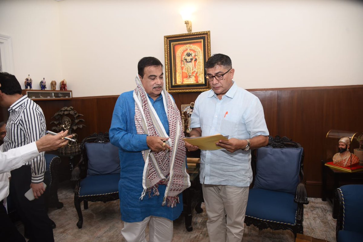 BJP4Sikkim's tweet image. BJP Sikkim State President Shri @DRThapaBJP  met the Union Minister for Road Transport and Highways, Shri @nitin_gadkari Ji in New Delhi today to address Sikkim’s pressing infrastructure challenges, critical for its economy and tourism. The discussion centered on the agendas to…