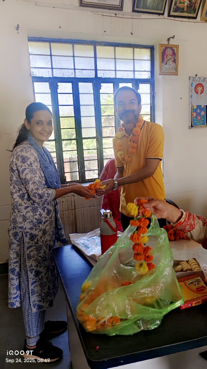 GSSS CHANDLAI TONK में प्राणेश चौहान जी sir को प्रधानाचार्य के पद पर ज्वाइन करने पर बहुत बहुत शुभकामनाएं और बधाई 🎉🎉🙏🏻