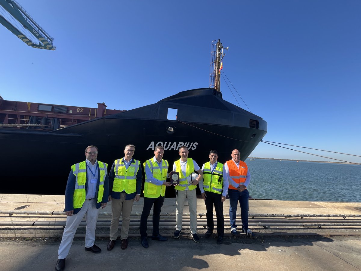 APHuelva's tweet image. 🏗🚢 El #PuertodeHuelva estrena la nueva salida semanal, los martes, del servicio #contenedores #Huelva-#Canarias de Alisios Shipping Lines. Esta semana hemos recibido la primera escala del portacontenedores 𝐴𝑞𝑢𝑎𝑟𝑖𝑢𝑠, de 700 TEUs de capacidad

➡ lc.cx/MDGidL