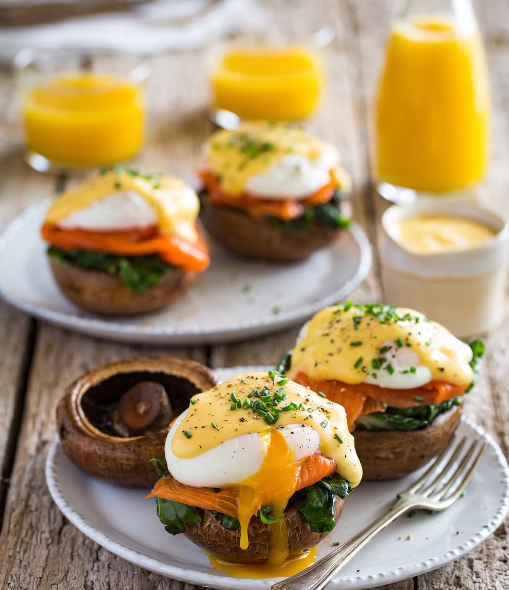 Start the day right … Portabello Eggs Florentine - a recipe by #freshmushroomssa. Visit their website to find many delicious recipes all around your favourite mushrooms.