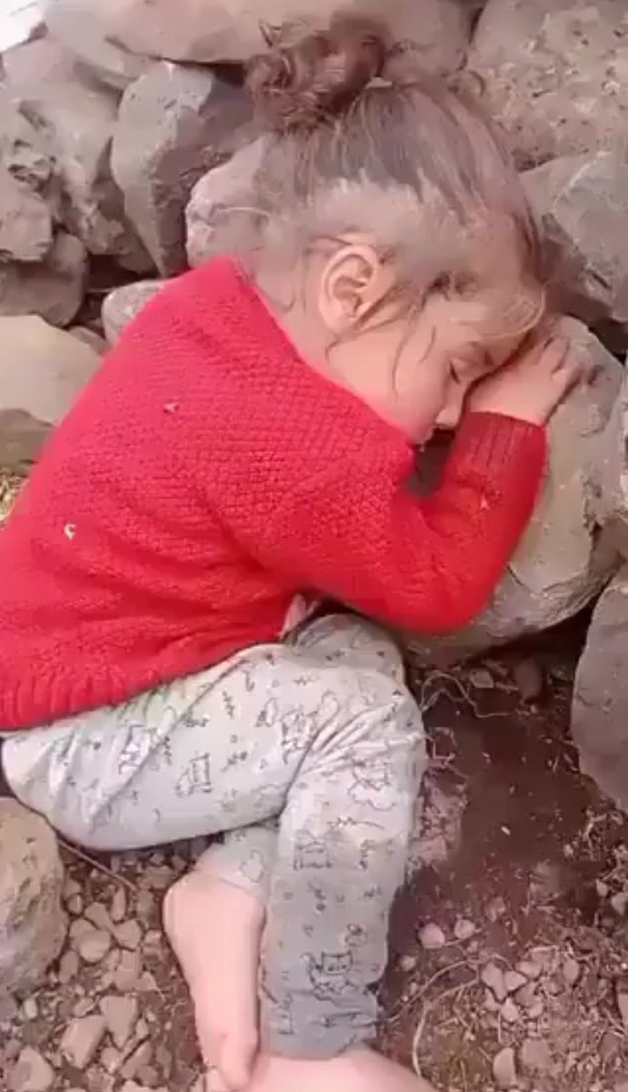 ghadaa231's tweet image. Humanity check.
If you’re scrolling, reply with a dot. 💔🇵🇸