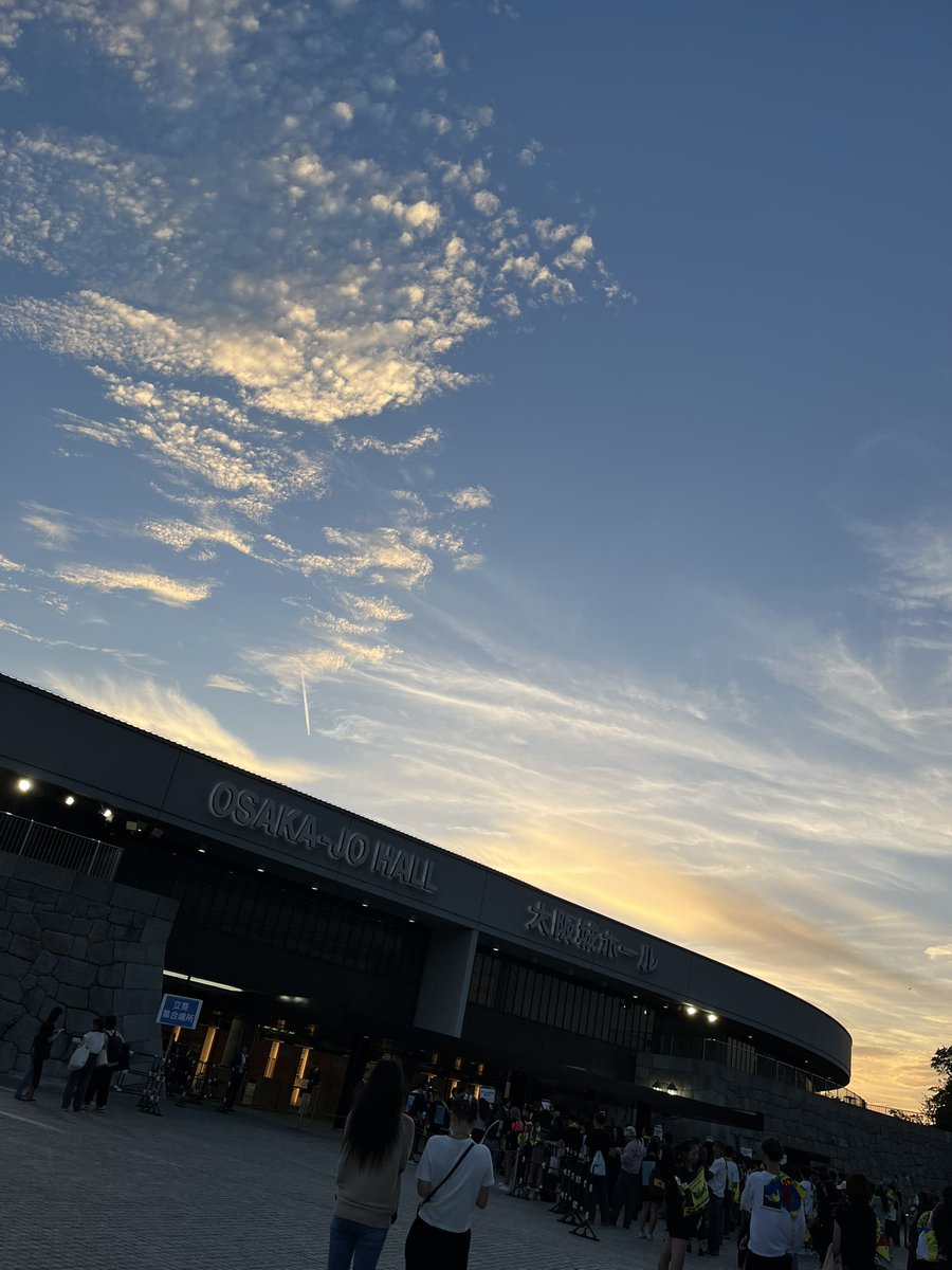 熊本公演で終わりだったはずのツアー
急遽大阪城ホール追加して本当に良かった
シンガーソングライターの清水翔太を
清水翔太という人間を心の底から愛してます
また来年会える日まで頑張って生きます
これから先もずっと翔太の音楽で寄り添わせてくださいだいすきです！！！
#清水翔太 <a href="/sshota0227/">清水翔太</a>