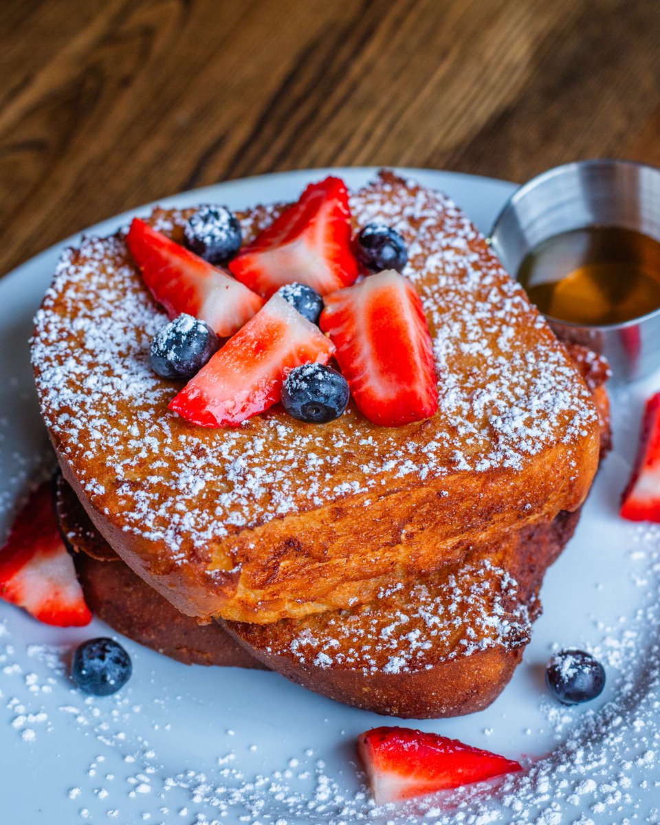 qotspub's tweet image. Midweek is cute but the weekend is where the magic happens ✨ 

Every Friday and Saturday, 12PM-3PM, Original Flava are bringing the fire straight to your plate. Plantain, dumplings, saltfish, ackee... it is breakfast but better &amp;amp; you will not want to share a bite.

BOOK NOW!