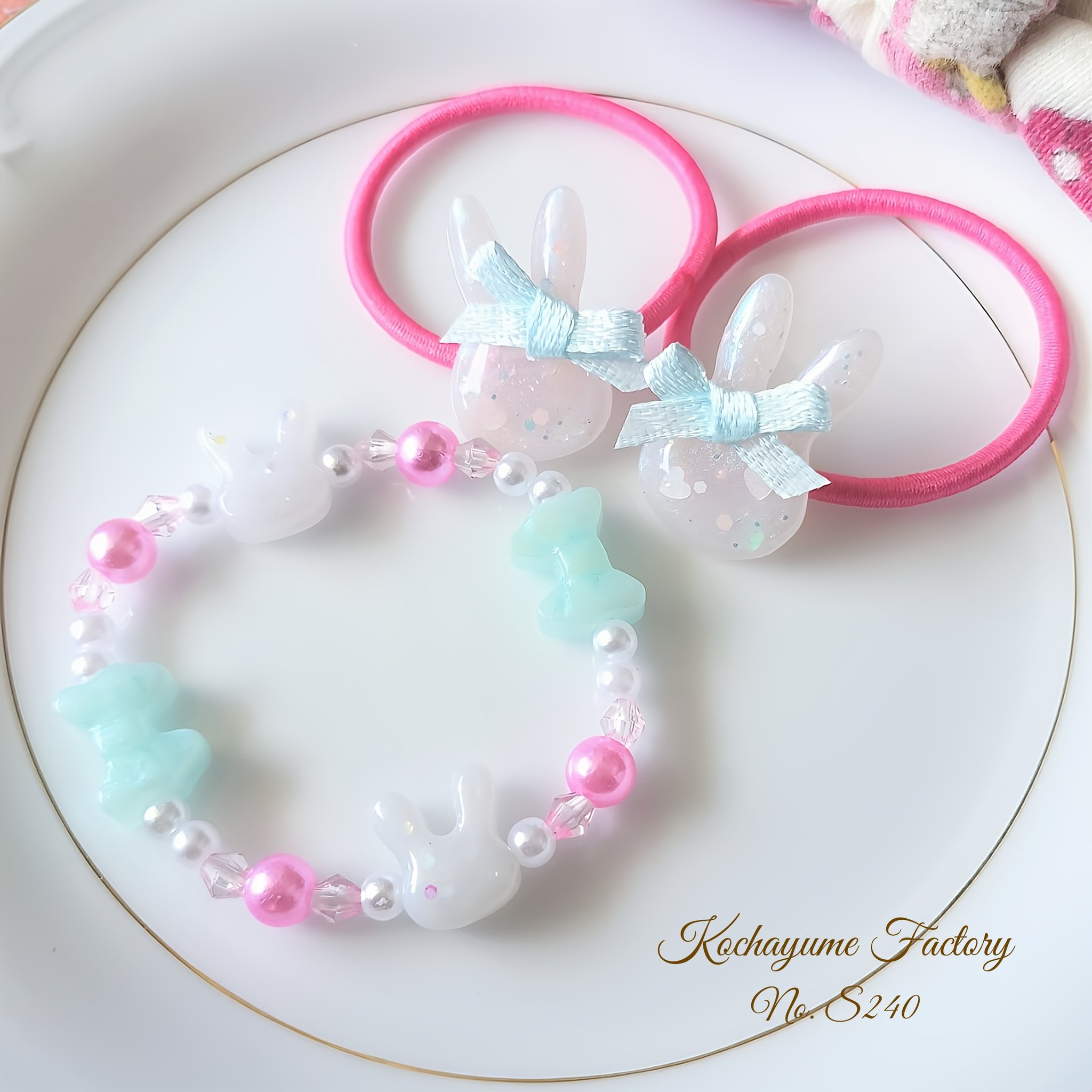 空ハンドメイド໒꒱くまこ❤様お纏めブレスレット 🤍𝙒𝙝𝙞𝙩𝙚 𝘰𝘳 𝘽𝙡𝙖𝙘𝙠🖤 ⁡ 🗣️Our name is Briller