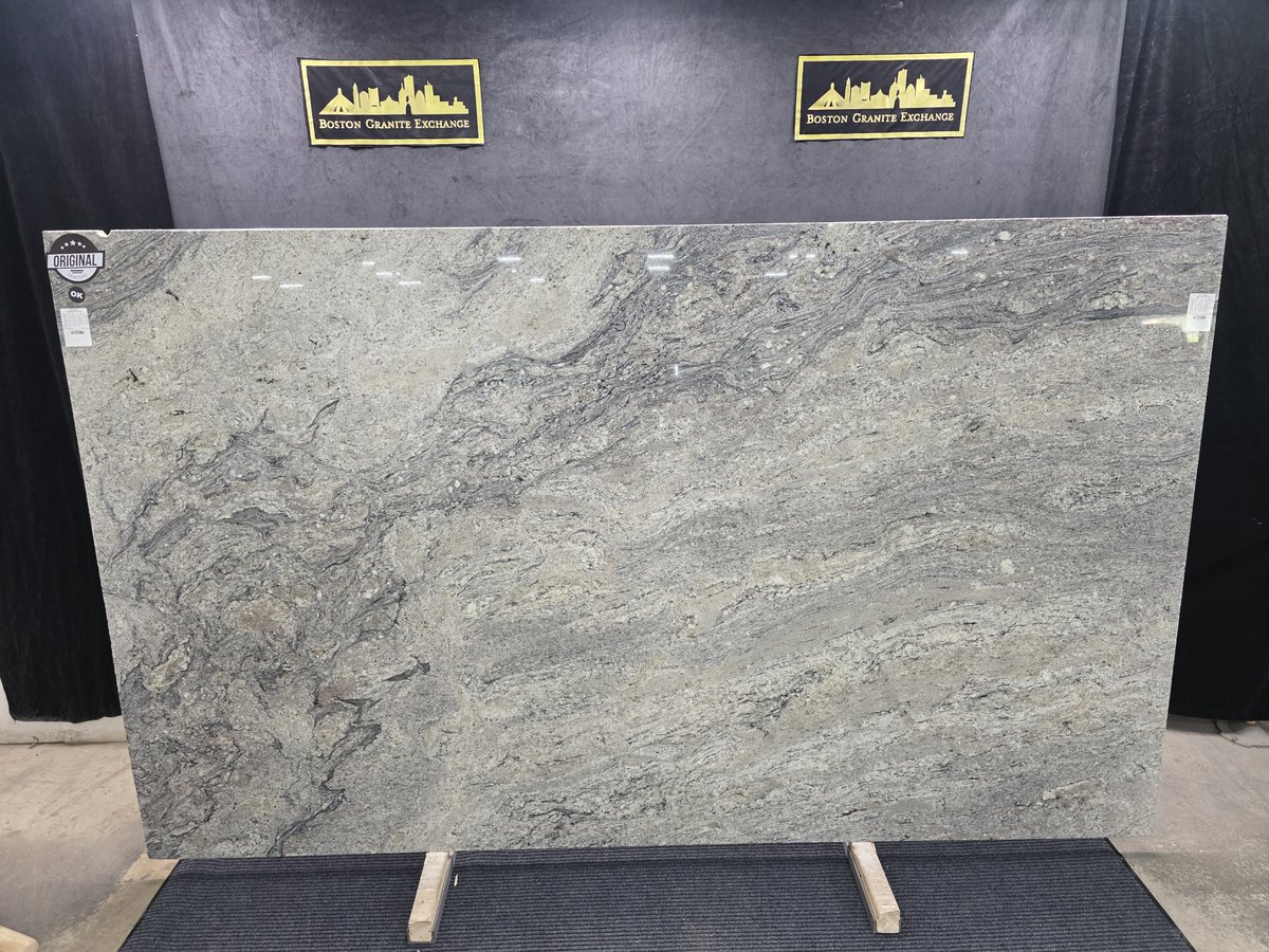 BGEUSA's tweet photo. ✨ Just in from Brazil! ✨
White Wave Piracema Granite is available in both polished and leathered finishes.

📍 Stop by our showroom to see it in person and explore how it can elevate your next project https://t.co/B5WhTUlmA7