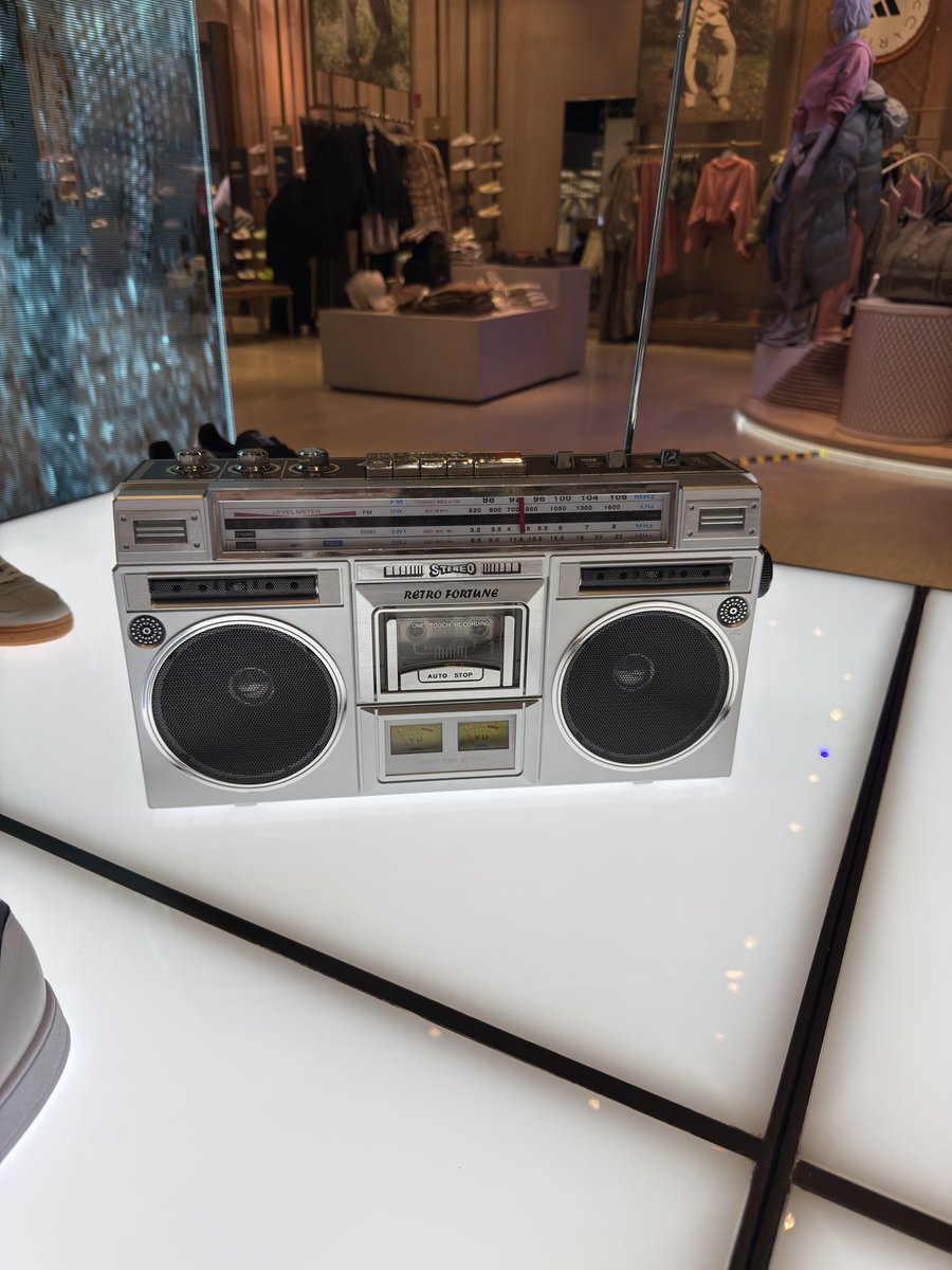 दशै मा घर जान लाइ यति चाहि सपिङ गरियो 😁