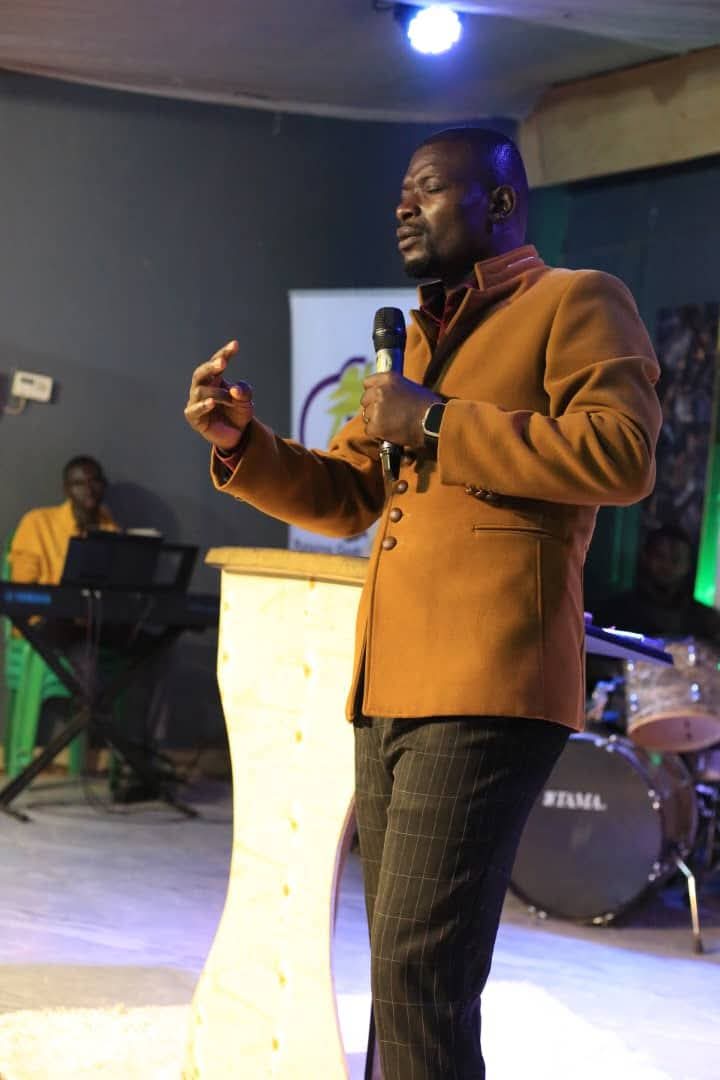 ProphetelijaIga's tweet photo. PROPHETIC INSIGHTS
THE NATION OF UGANDA I SAW THE NATION FLAG AT HALF MAST 
PROPHET ELIJAH IGA https://t.co/DeqdZtOgaZ