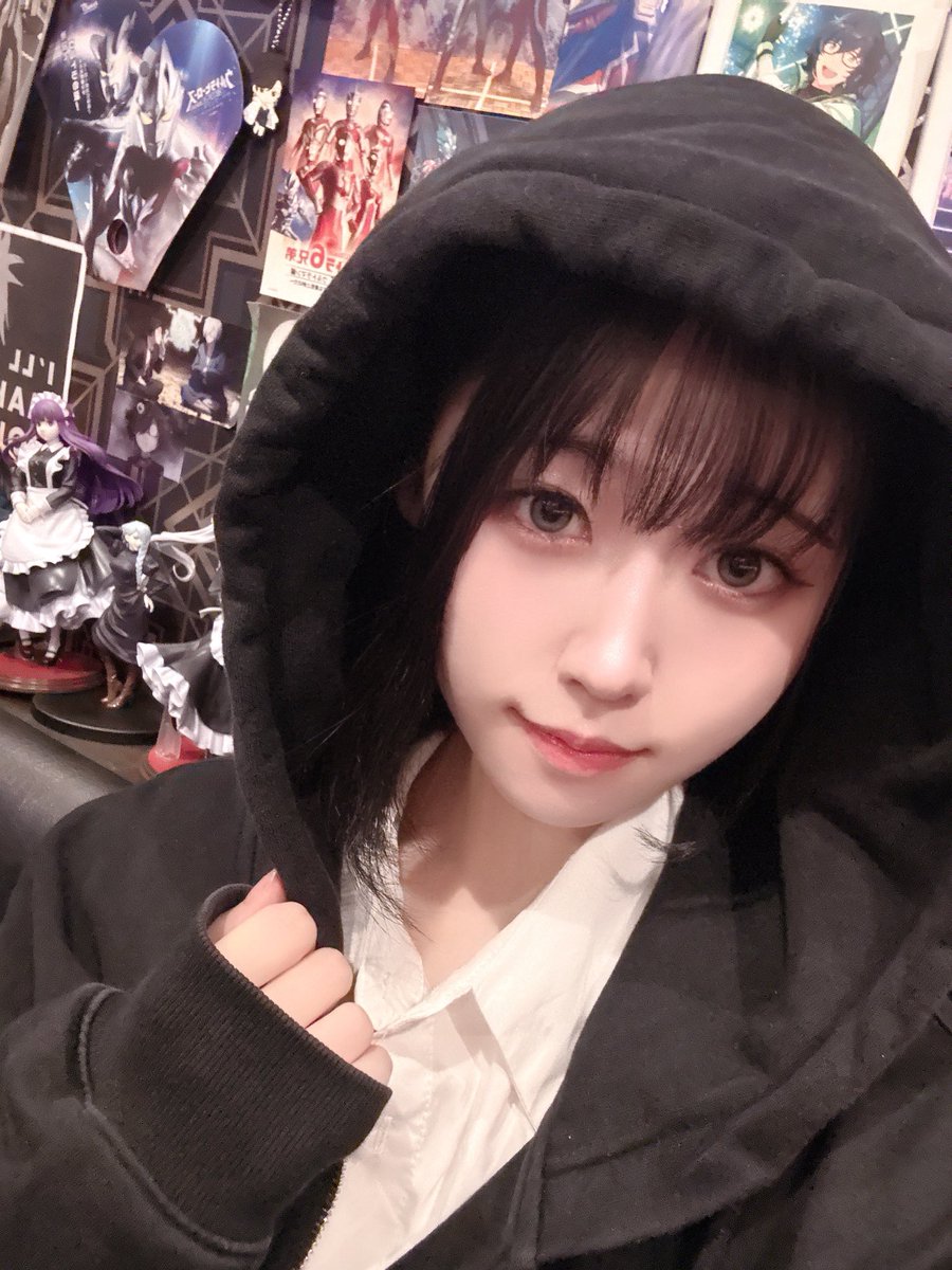 ろぐいん🥀

最近寒すぎるから外出るとき一生パーカー来てる気がする🙃

20時からりのんさんも来るから待ってるね🎶
本日23時まで

 #仙台コンカフェ  #コンカフェ仙台  #国分町