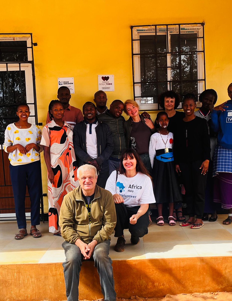 Head of Mission, Sergiusz Wolski met on Monday with Anna Walkowiak (Africa Help), Dr. Monika Pintal-Ślimak (KIDL) &amp; Dr. Anna Paczkowska.

Key topic: developing lab medicine🧪&amp; expanding services at the Ndotoi Maternity Home 🇹🇿, supported for years by #AfricaHelp Foundation.🤝