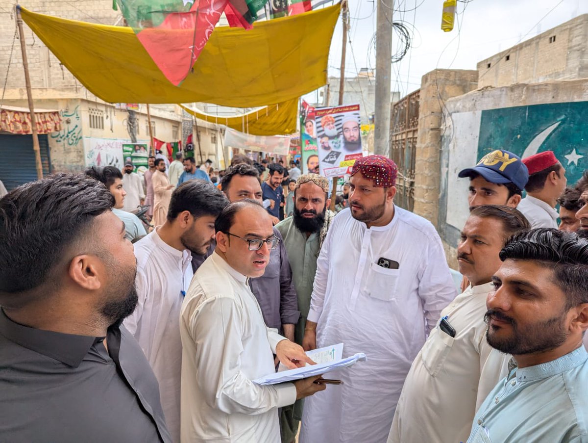 PTIKarachi_'s tweet photo. نائب صدر کراچی عصمت اللہ نیازی، ضلعی صدر کیماڑی انجینئر عبد الرحمن کا مختلف کیمپوں کا وزٹ جاری!
پی ٹی آئی کے کیمپس پر عوامی رش اس بات کا ثبوت ہے کراچی کی عوام بلدیات میں بھی صرف تحریک انصاف کو منتخب کرنا چاہتی ہے۔
#VoteForKhan https://t.co/hhFfF6gBDp