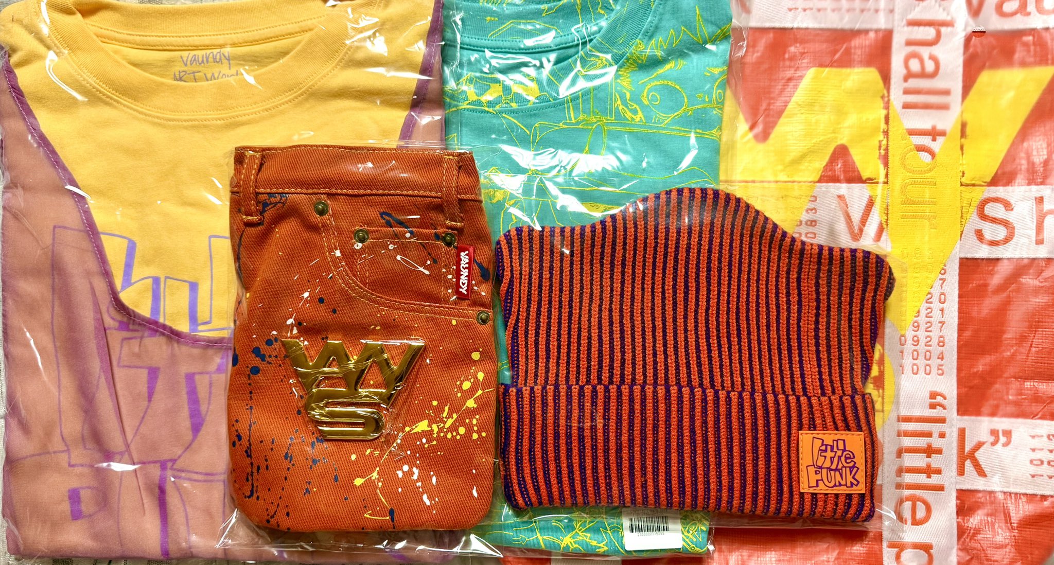 Vaundy プレミアムライブハウス限定グッズ Tシャツ オレンジ Vaundy プレミアムライブハウス限定グッズ Tシャツ オレンジ