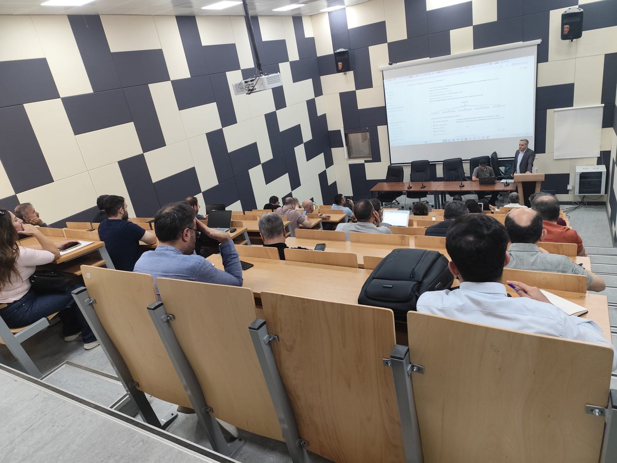 Merkezimiz tarafından 24 Eylül 2025 tarihinde “Eğiticilerin Eğitimi Programı” kapsamında  "İdari ve Akademik Alanda Yapay Zekânın Verimli Kullanımı" konulu Eğitimi yüz yüze olarak gerçekleştirildi. <a href="/ibrahimozcosar/">ibrahim özcoşar</a>  <a href="/mardinartuklu/">Mardin Artuklu Üniversitesi</a>  <a href="/DiriozMustafa/">Mustafa Diriöz</a>