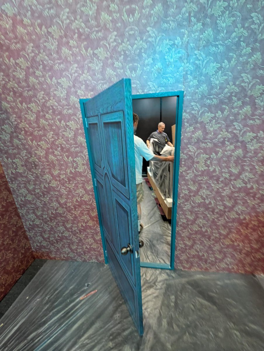 WeThrowSwitches's tweet image. we're out at Tokyo Game Show this week with Mother Ultimate, showing the incredible @PVKKGame controller, as well as new hardware for our friends @critical_reflex 

if you want to talk about the weird/cool spaces where custom digital and physical things overlap, hit us up 💜