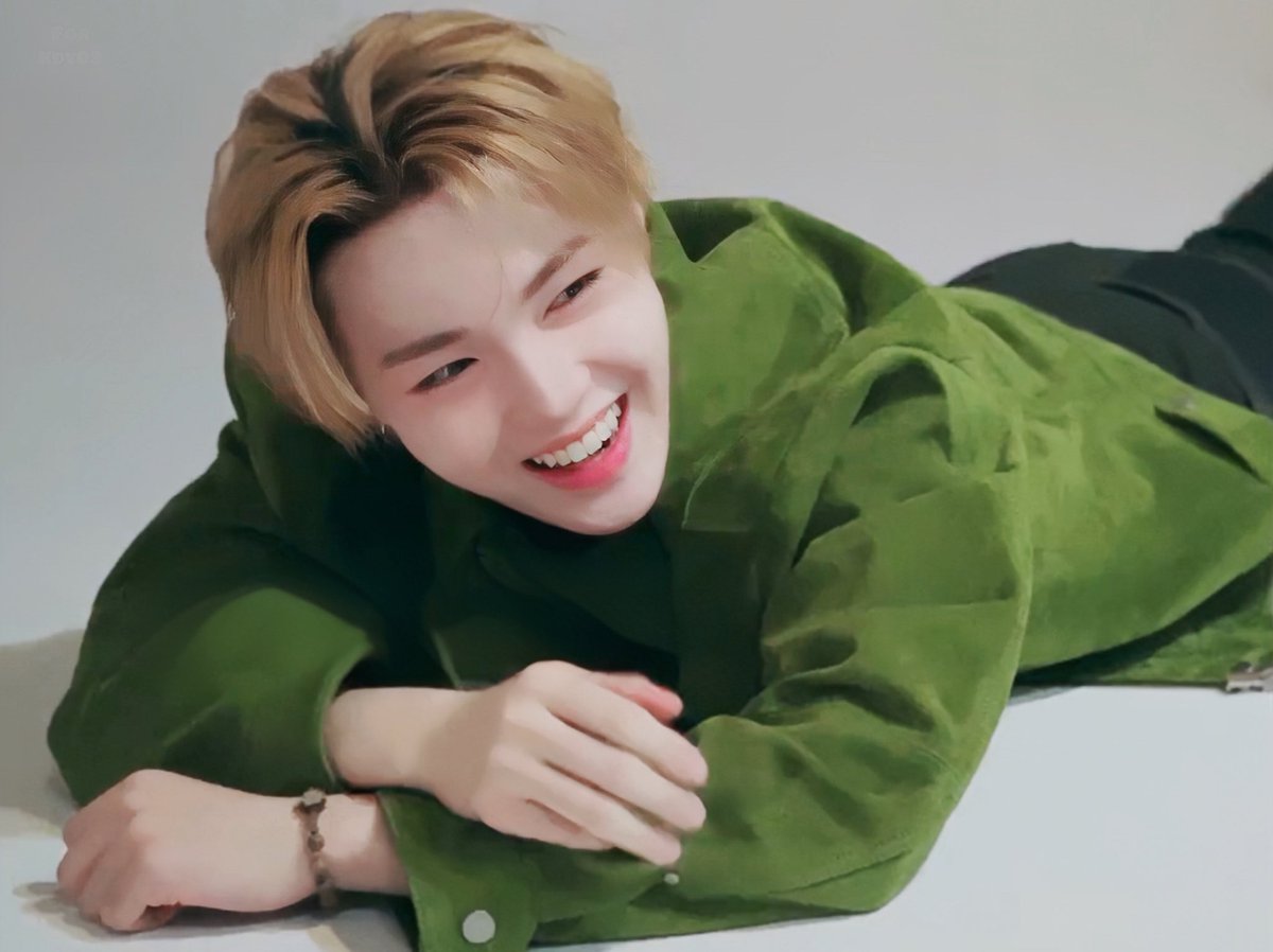 💚🐰💚

#김도영 #ドヨン #도영 #DOYOUNG #트레저 #트레저도영 <a href="/treasuremembers/">TREASURE</a>