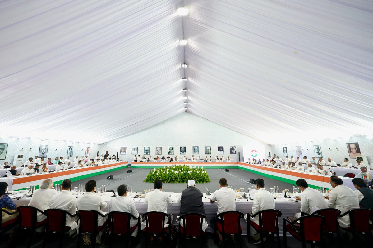 akhileshPdsingh's tweet image. आज दिनांक 24 सितंबर 2025 को अखिल भारतीय कांग्रेस कमिटी की कार्यसमिति की विस्तारित (CWC) बैठक में शामिल हुआ।