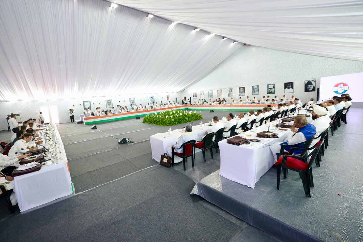 akhileshPdsingh's tweet image. आज दिनांक 24 सितंबर 2025 को अखिल भारतीय कांग्रेस कमिटी की कार्यसमिति की विस्तारित (CWC) बैठक में शामिल हुआ।