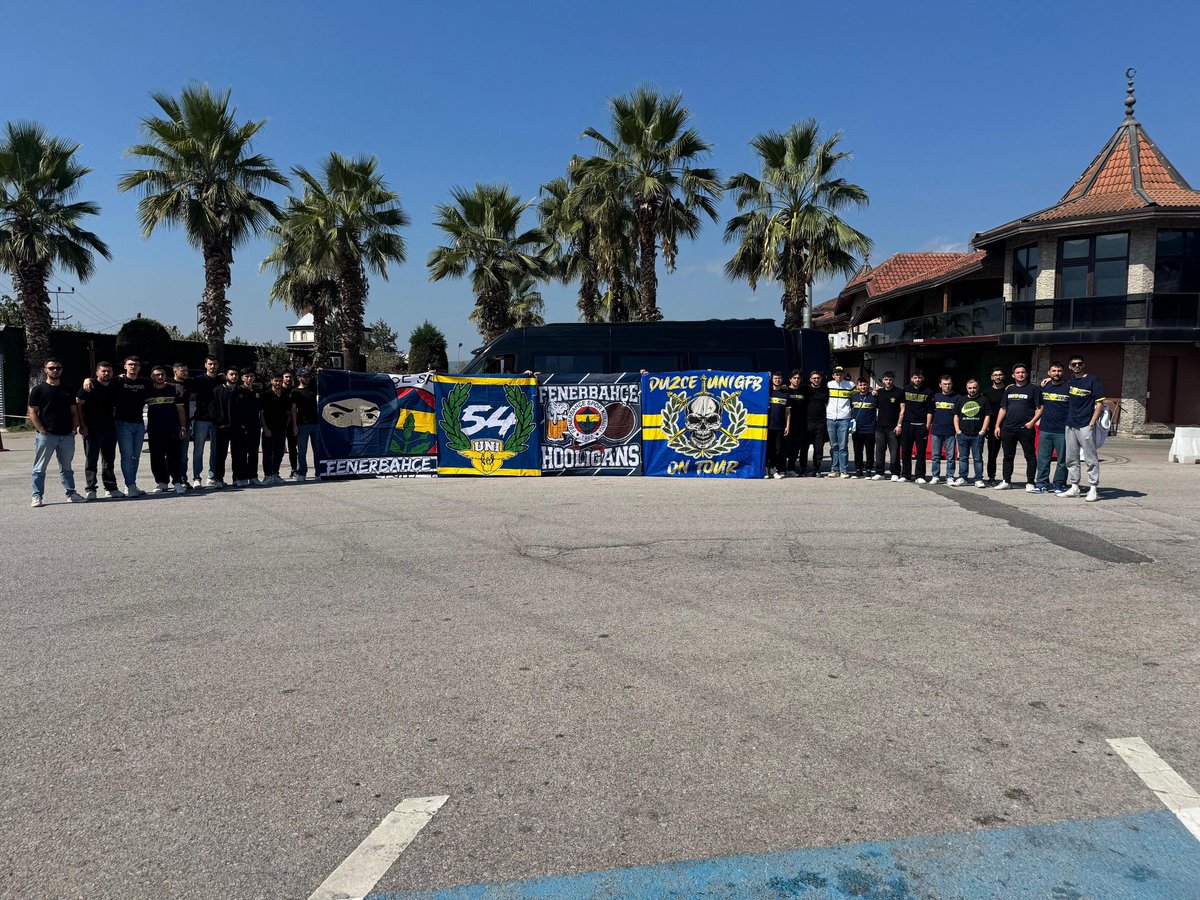 Duzce_UNIGFB's tweet photo. CEZALARIN EN BÜYÜĞÜ FENERBAHÇE TRİBÜNÜ
Fenerbahçe Erkek Basketbol takımımızı beşiktaş karşısında yalnız bırakmamak için İstanbul yolundayız.

#DUZCEUNIGFB #UNIGFB https://t.co/UqUYewwYGc