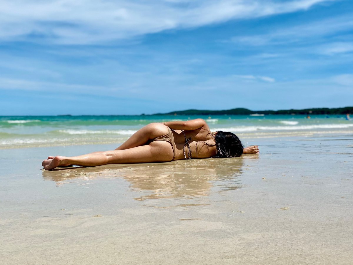 DKittyOfficial's tweet photo. It’s my favorite time of year, prepping for the Island Retreat Slave Training.
Can’t wait. Beach. Sun. Tanning. And my Pets puppying around. 
Thailand is calling, my Kittens 🐱😘🏖️

#asiandomme #slavetraining https://t.co/CF1b3XBC7P