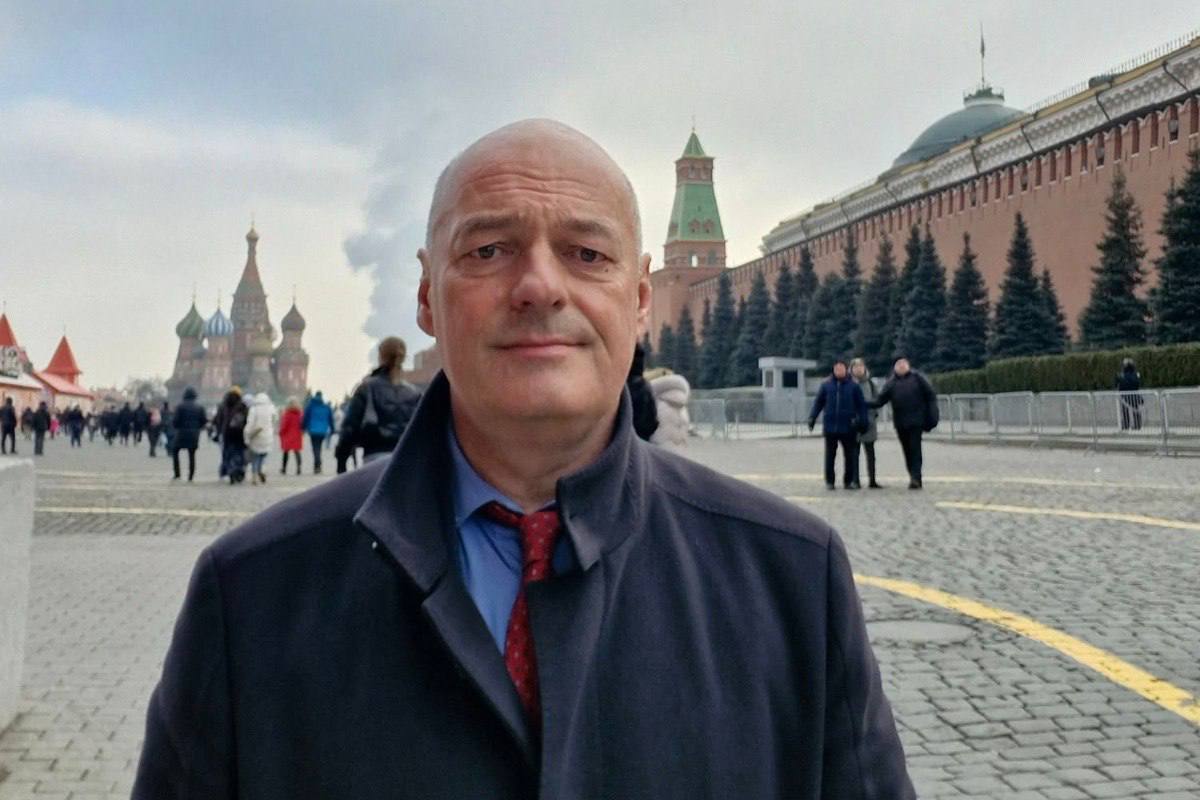 Немецкий политик Нимайер запросил российское гражданство

Глава Немецкого совета за конституцию и суверенитет Ральф Нимайер обратился за российским гражданством, поскольку чувствует себя в РФ как дома, а в Германии ему может грозить преследование правоохранителей, пишет ТАСС.