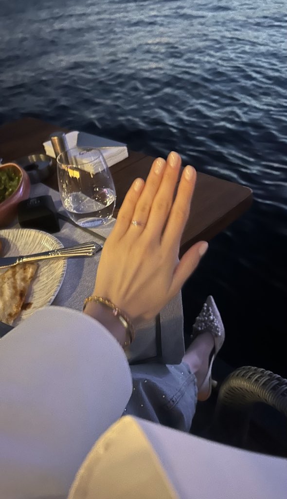 zelalltannn's tweet photo. 🤍🪬 https://t.co/Pk71vZw9z3