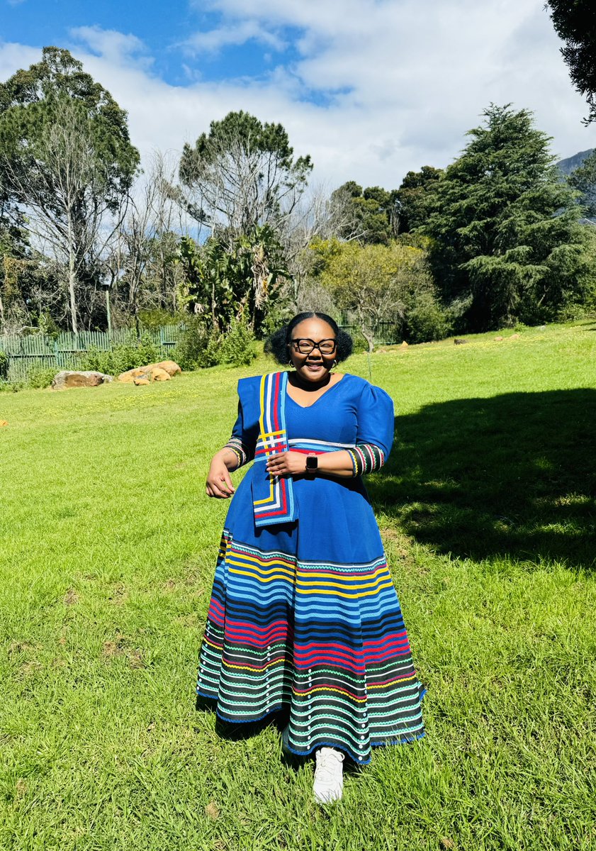 Intombi yaseMaWusheni, uChiya, uThombela, uBiyashe, uMjoli 😊

Off to a Heritage Day event in my constituency, eGugulethu. 

#HeritageDay2025 🇿🇦