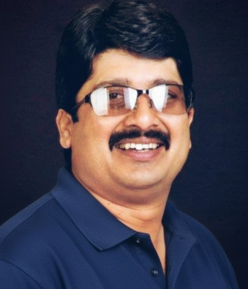 Rahu1Tripathi's tweet image. दशकों से कुछ न कर पाने वाले विरोधियों द्वारा अब जनसत्ता दल के सुप्रीम लीडर मा. राजा भइया जी के खिलाफ एक सुनियोजित और बहुत बड़ा षड्यंत्र रचा जा रहा है।
इसके साथ ही मीडियाई गिद्धों ने टीआरपी और व्यूज़ की भूख में उनके परिवार के निजी मुद्दों को उछालकर जिस तरह की बेशर्मी दिखाई है, वह…