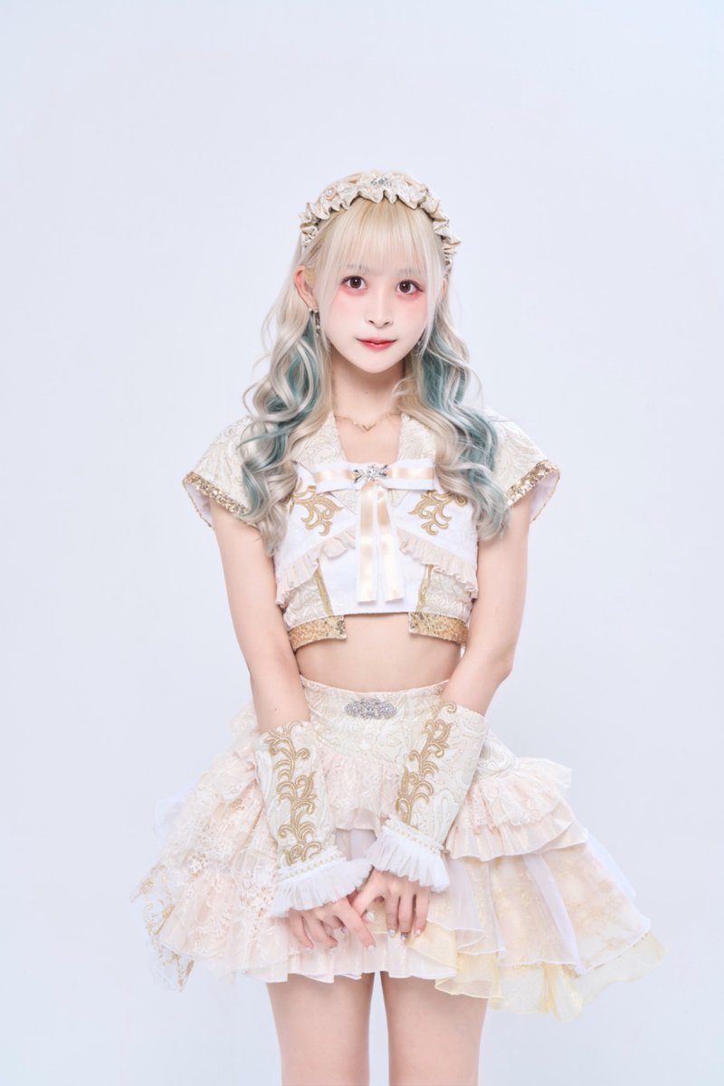 パステルドローイング　無題　少女　額装なしです。 虹色の飛行少女 on X: 