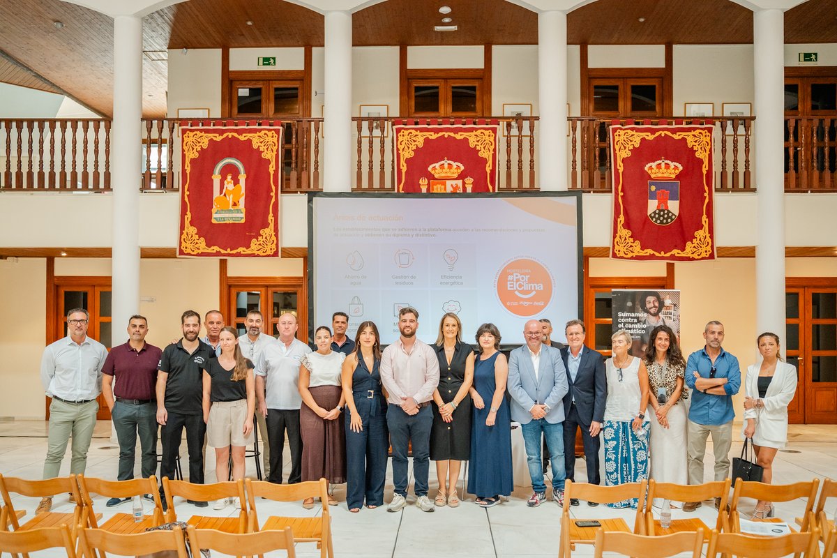 AytoRoquetas's tweet image. 🌍🍴 El Castillo de Santa Ana ha acogido la charla “Hostelería por el Clima”, organizada por Grupo Coca-Cola y ECODES con la colaboración del Ayuntamiento de Roquetas de Mar, dirigida a profesionales de la hostelería roquetera.

#HosteleríaPorElClima #Sostenibilidad
