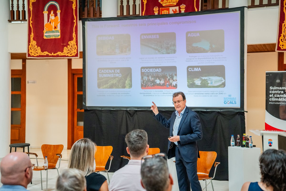 AytoRoquetas's tweet image. 🌍🍴 El Castillo de Santa Ana ha acogido la charla “Hostelería por el Clima”, organizada por Grupo Coca-Cola y ECODES con la colaboración del Ayuntamiento de Roquetas de Mar, dirigida a profesionales de la hostelería roquetera.

#HosteleríaPorElClima #Sostenibilidad
