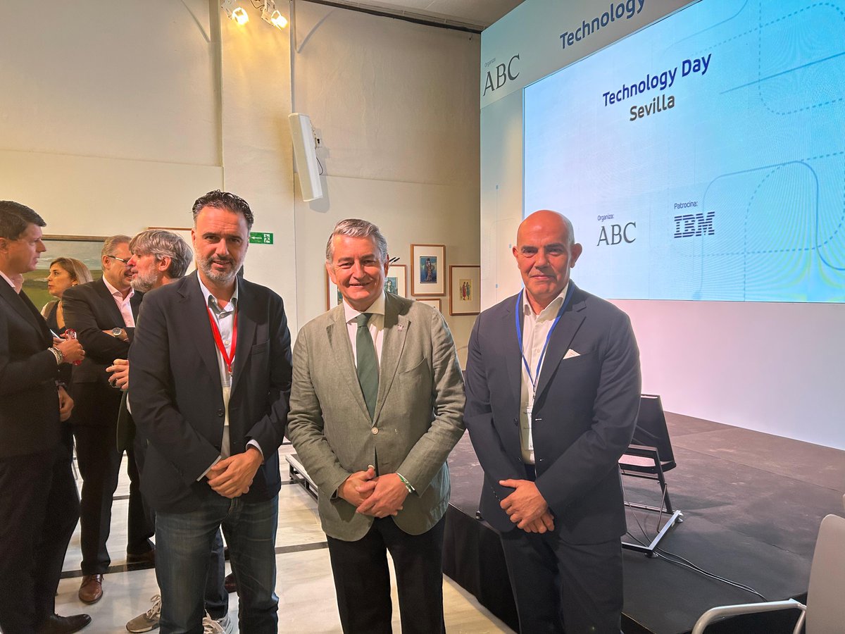 ontech_innova's tweet image. 🔵 On Tech, presente en el #TechnologyDay celebrado en La Galería @abcdesevilla

👥 Antonio Alcántara, gerente de #ontech, acudió al encuentro sobre #IA y #ComputaciónCuántica, patrocinado por @IBM, junto a @AndaluciaJunta, @AgenciaDigAnd y socios como @AyesaNews

@RafaelPadura