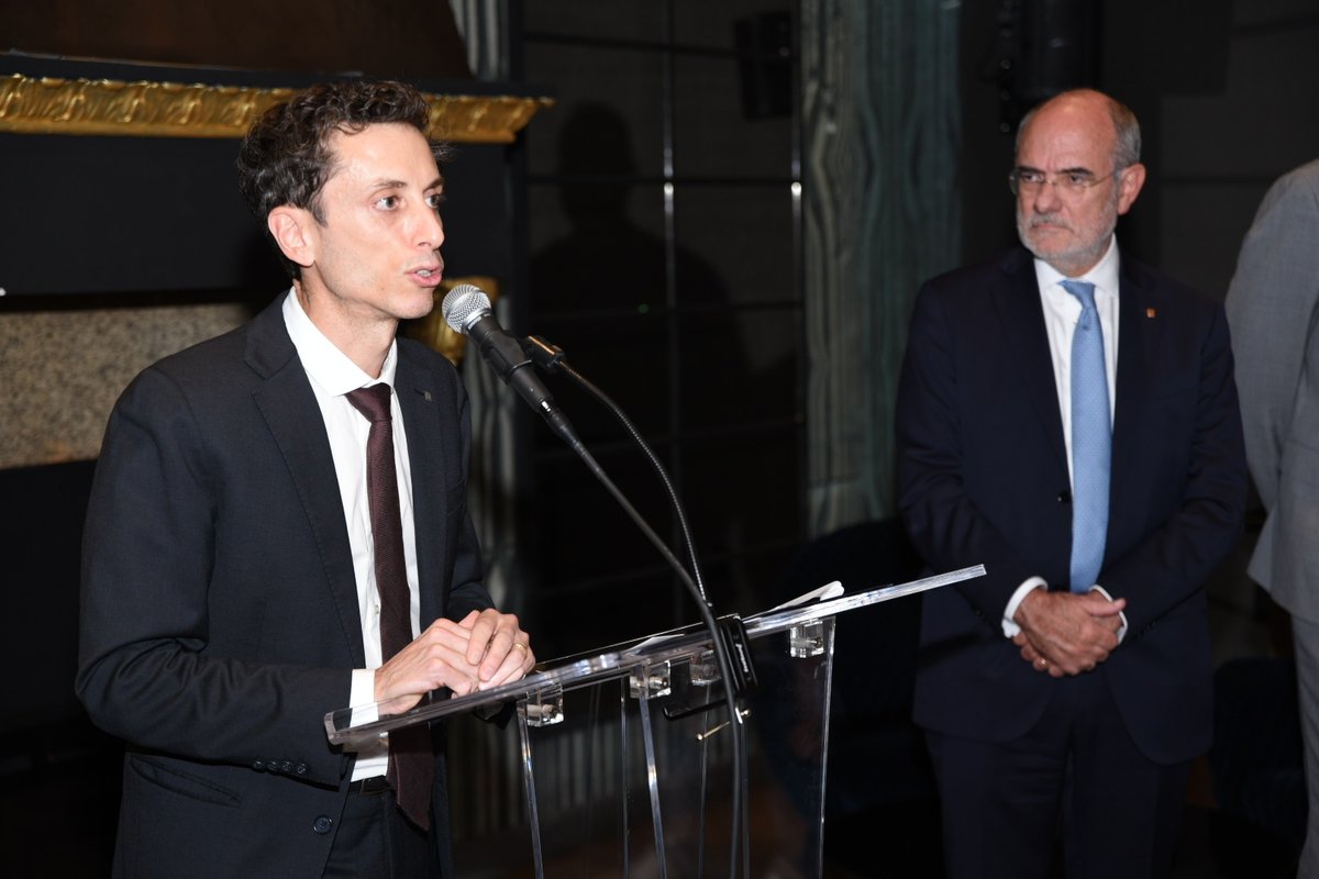 📍 A Nova York, el conseller <a href="/jduch/">Jaume Duch</a> ha intervingut a la trobada de <a href="/Catalonia_US/">Catalan Gov. United States and Canada</a> amb catalans vinculats a Nacions Unides, el món acadèmic o l'empresa als EUA.

També hi han participat el conseller <a href="/b5alvarez/">berni alvarez</a>, el secretari general <a href="/jterrades/">Jordi Terrades</a> i el delegat del <a href="/govern/">Govern de Catalunya</a>, David Andrés.