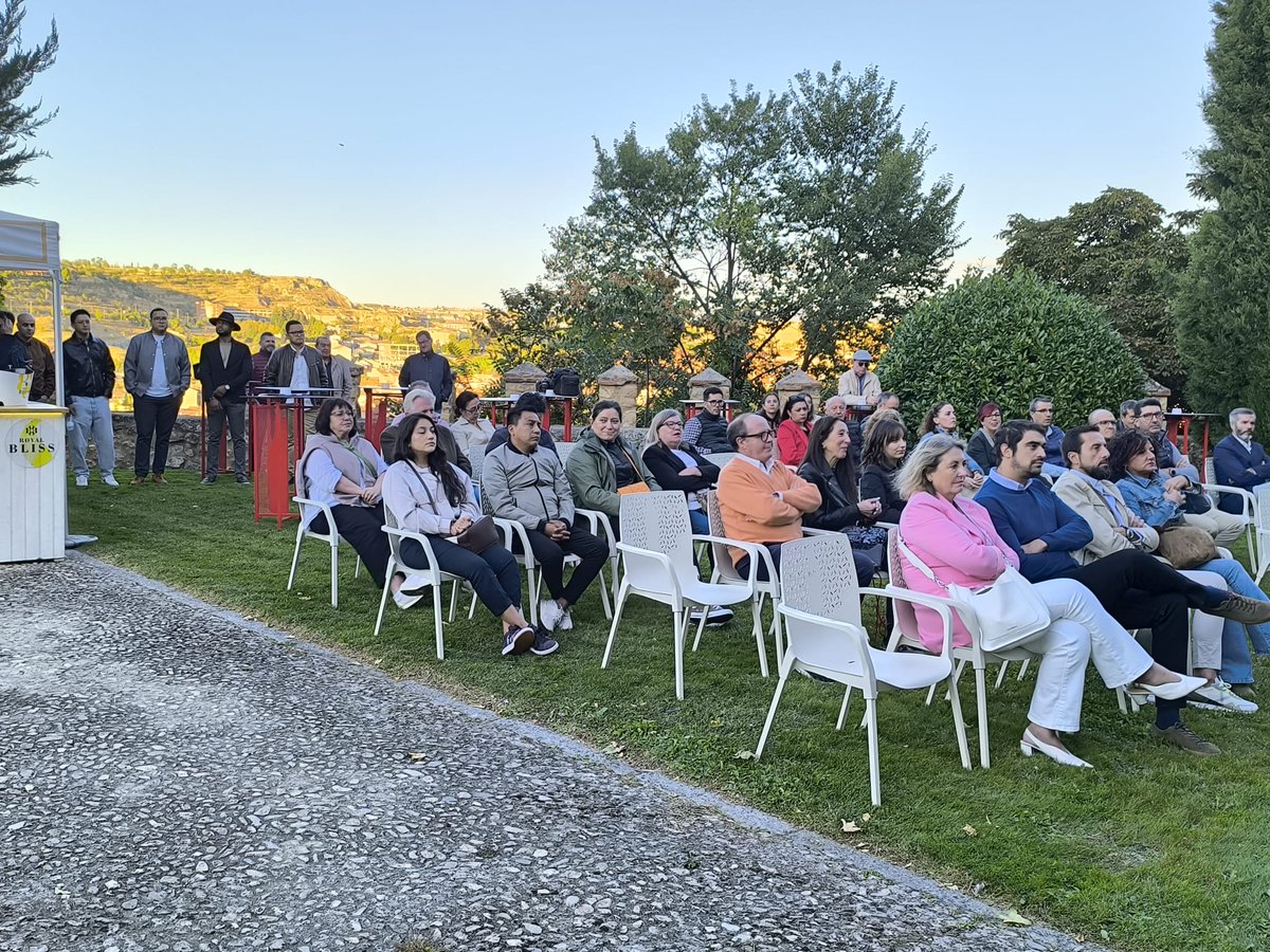 HOTUSEsg's tweet image. 🌱 Más de 130 hosteleros de Segovia se unen a #HosteleríaPorElClima: 138 bares y restaurantes aplican 2.251 medidas sostenibles, desde iluminación LED hasta reciclaje de vidrio y trabajo con proveedores locales.

📄 Accede a la nota de prensa completa: acortar.link/E0yeGR