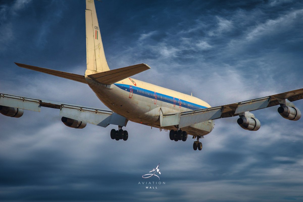 The RAW Plane, if you get it 😜 Shot these in 2009 but never posted, don’t know why 🤷🏽. Now seems the last known location of this bird was MASDC, not sure though. 

#rareairplane #IndianAirForce