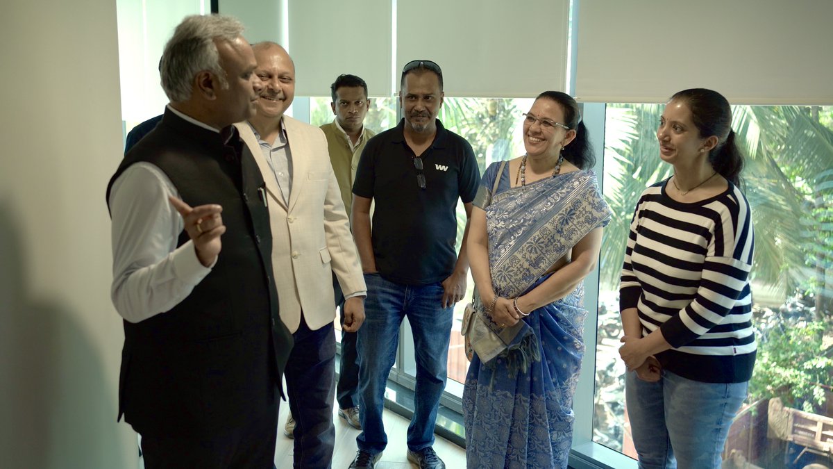 itswrkwrk's tweet image. The walkthrough sparked meaningful conversations around opportunities, talent, &amp;amp; the exciting future of the city’s Silicon Beach journey. We are grateful for the Minister’s time, insights, and encouragement as we take this vision forward. #wrkwrk #ManagedWorkspaces #Mangaluru