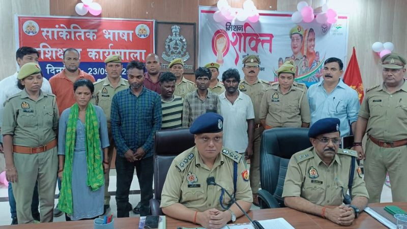 दुर्गा माँ को गाली देने वाली सरोज सरगम और उसका पति निकले ईसाई

लेखक राजवीर देता था अश्लील वीडियो बनाने के पैसे

प्रयागराज में 15 बीघा सरकारी जमीन पर भी किया था कब्जा

hindi.opindia.com/news-updates/b…