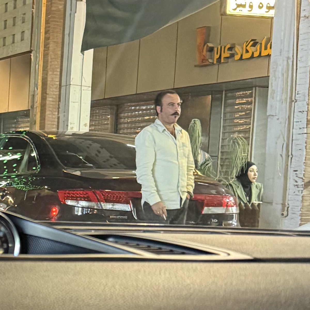 يونانی tweet media