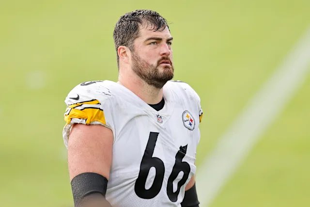Congratulations to #Steelers OL David Decastro for being nominated to the Pro Football Hall of Fame
