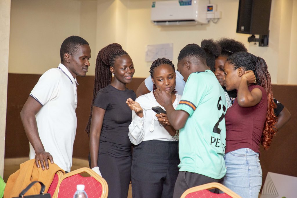 jumahsaf's tweet photo. Together, we explored how young leaders can use storytelling, social media &amp; digital tools to raise their voices, demand accountability &amp; advance SRHR for adolescent girls &amp; young women. 

Their passion &amp; creativity left me inspired, the future is truly in great hands! https://t.co/PP1fVhzQZW