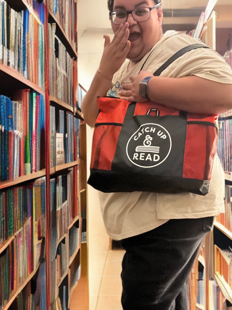 MissJessica22's tweet image. Oh what’s that? You like my bag?? Thanks I got it from @CatchUpAndRead 💁🏻‍♀️😂🫶🏽

personal notes is definitely a big thing for me. Thank you for all yall do 💙 #CatchUpAndRead #Region4SayNoMore