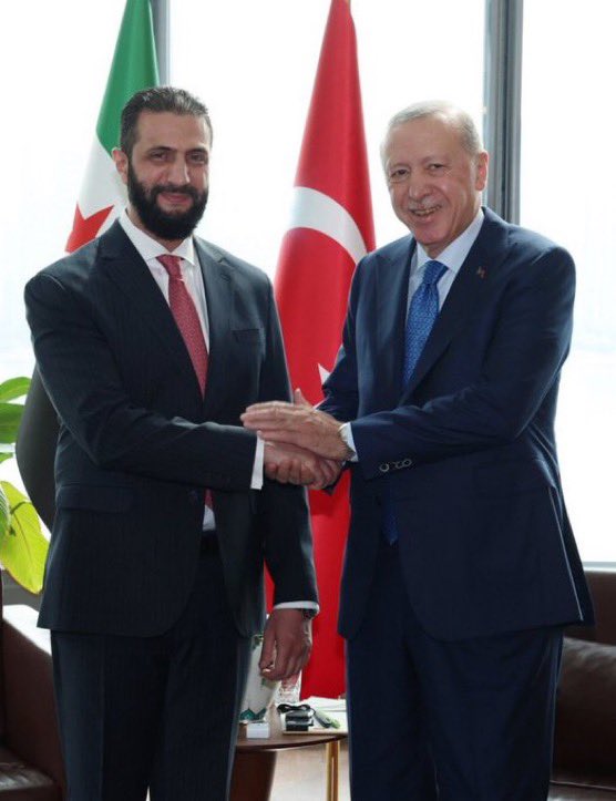 Cumhurbaşkanı Erdoğan, New York'taki Türk Evi'nde Suriye Cumhurbaşkanı Ahmed eş Şaraa ile bir araya geldi.