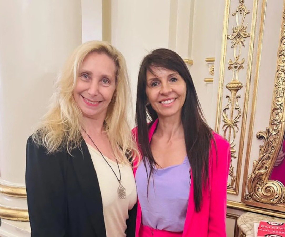 Pampa139's tweet image. 🚨ESCANDALOSO POR DONDE SE LO MIRE.

⚠️La candidata de Karina en Río Negro se llevó un préstamo trucho del Nación por 225 MILLONES. A Villaverde primero se lo rechazaron, pero intervino el presidente del banco y mágicamente lo aprobaron. Sí, la misma que fue denunciada en EE.UU.…