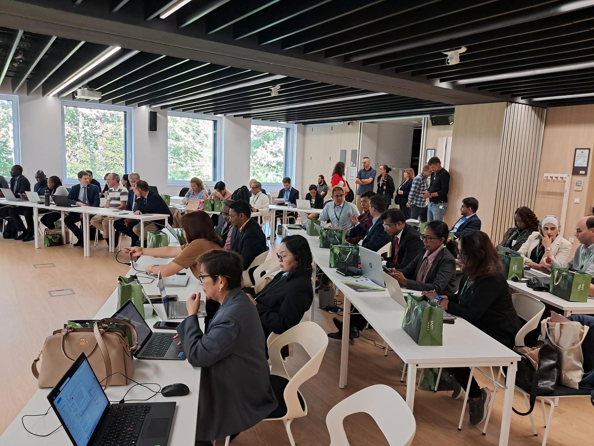 BCHCPB's tweet image. Photos: Workshop on the detection and identification of living modified organisms (#LMOs) and the role of customs officials in implementing the Cartagena Protocol on #Biosafety - cbd.int/meetings/CP-DI…
@UNBiodiversity 
@wadzanayi14 
@SchomakerAstrid