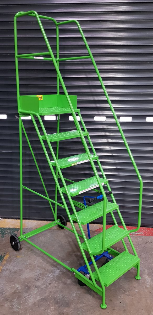 ActionHandling's tweet image. Another busy day wrapped up! Lots of enquiries on stacker training, shelving quotes, clear containers, safety steps & pallet trucks. Love the varied conversations – always a pleasure helping out! Time to recharge for tomorrow. #ActionHandling #BusyButHappy #EndOfDay 😊