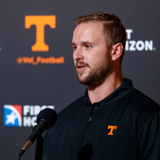 Everything Alec Abeln said during his media availability 

si.com/college/tennes…