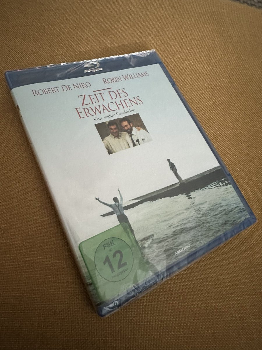 s77tux's tweet image. #LatestAddition to my #BlurayCollection is the German release of #Awakenings (for some reason either OOP or unavailable on disc in the UK?!) directed by #PennyMarshall, based on @OliverSacks’ book and starring #RobinWilliams & #RobertDeNiro. #Bluray #PhysicalMedia #KeepDiscsAlive