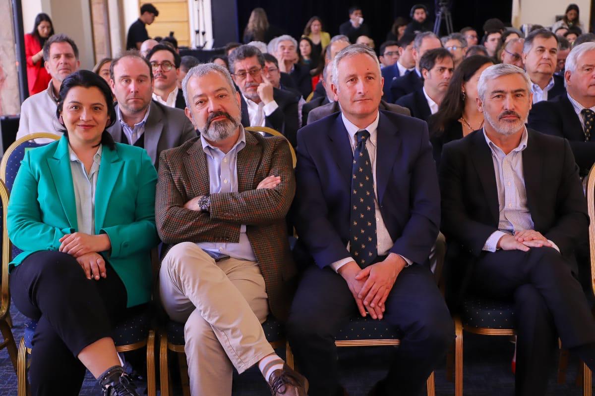 🔴Director Agroseguros, Alberto Niño de Zepeda, asiste al lanzamiento de Pensar Agro Chile, plataforma de diálogo estratégico que tiene x objetivo construir una visión compartida del agro chileno e impulsar propuestas que fortalezcan su productividad/competitividad/innovación.