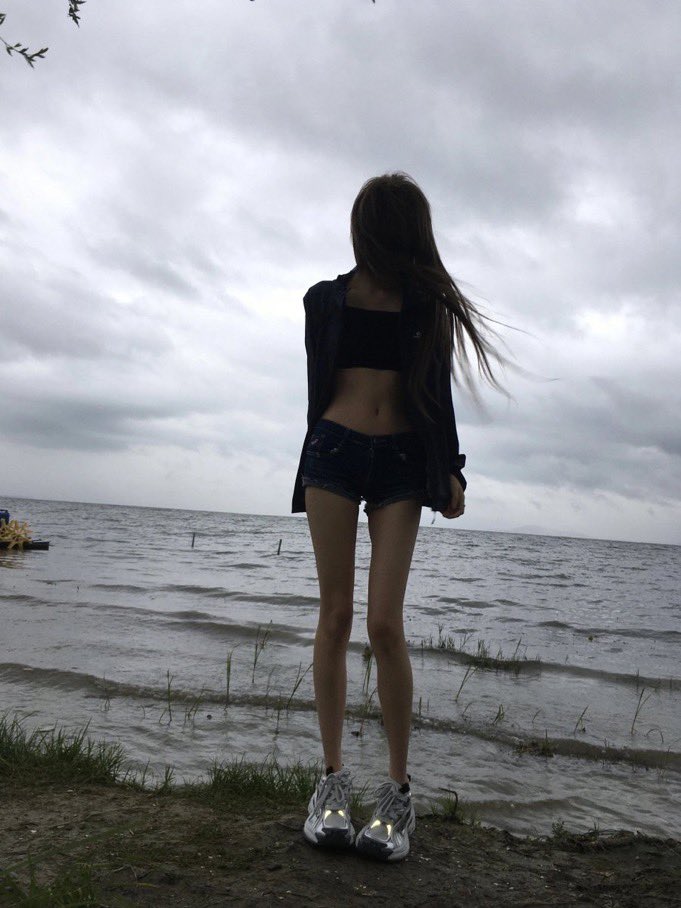 hourly motivation .☘︎ ݁˖ (@jentinyy) on Twitter photo 